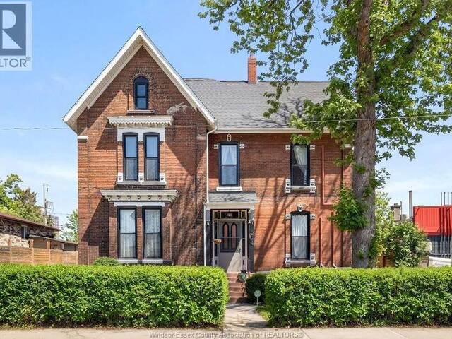 274 CRAWFORD AVENUE Windsor Ontario, N9A 5C2 - 7 Bedrooms Waterfront Home For sale
