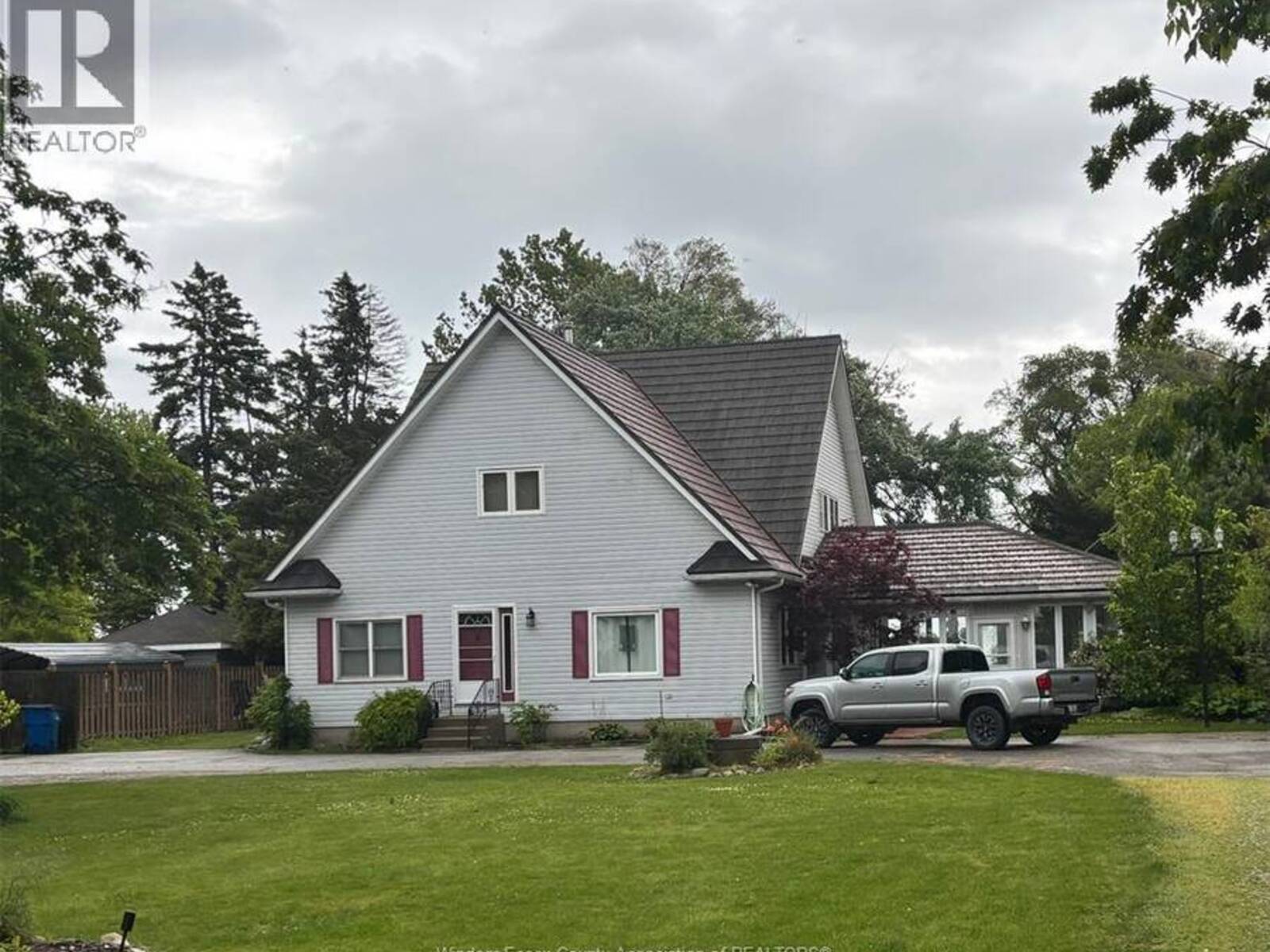 3280 TALBOT TRAIL, Wheatley, Ontario N0P 2P0