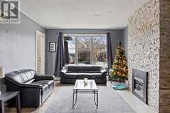 568 ASKIN | Windsor Ontario | Slide Image Seventeen