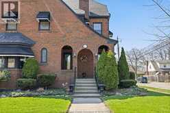 2203 VICTORIA | Windsor Ontario | Slide Image Three