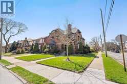 2203 VICTORIA | Windsor Ontario | Slide Image Forty-eight
