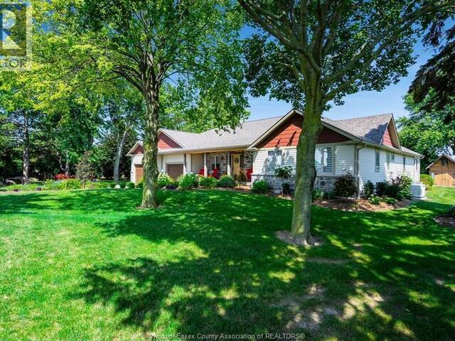 1568 Gore ROAD Harrow Ontario, N0R 1G0 - 4 Bedrooms Waterfront Home For sale