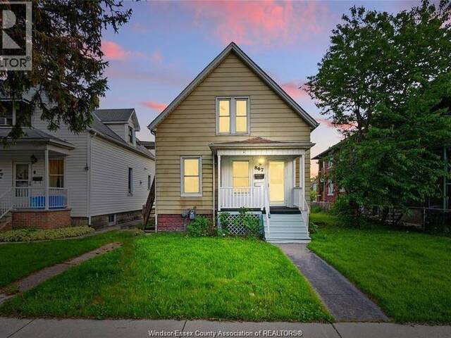 867 LANGLOIS Windsor Ontario, N9A 2G9 - 4 Bedrooms Home For Sale