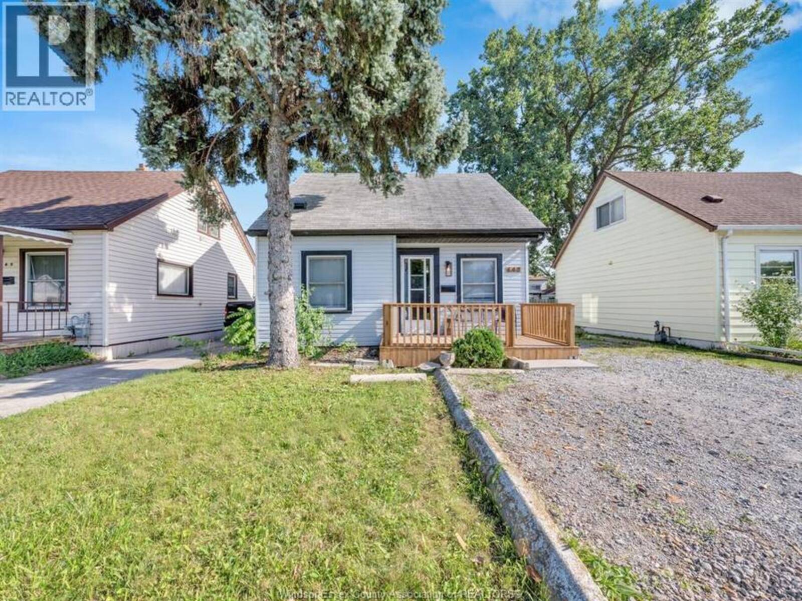 643 CHARLES STREET, Windsor, Ontario N8X 3G6