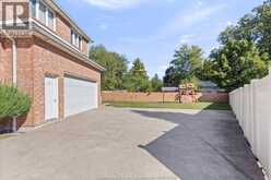 21 LAURENTIA DRIVE | Tilbury Ontario | Slide Image Two