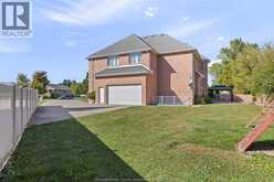 21 LAURENTIA DRIVE | Tilbury Ontario | Slide Image Three