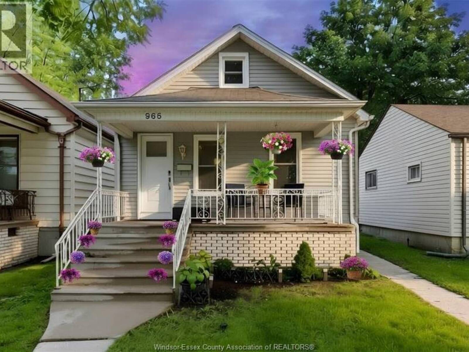 965 BRIDGE AVENUE, Windsor, Ontario N9B 2M9