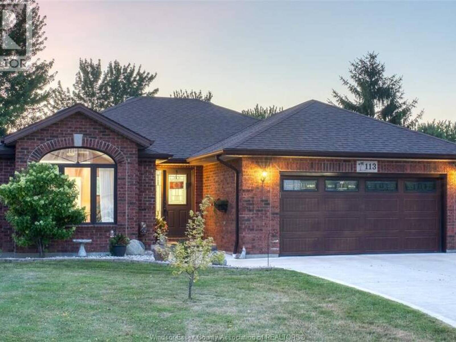 113 BEACH COURT, Lakeshore, Ontario N0R 1N0