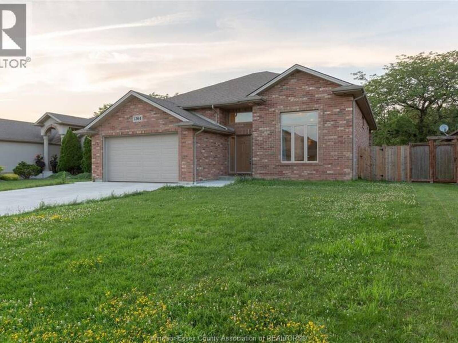 1364 MATTHEW CRESCENT, Lakeshore, Ontario N0R 1A0