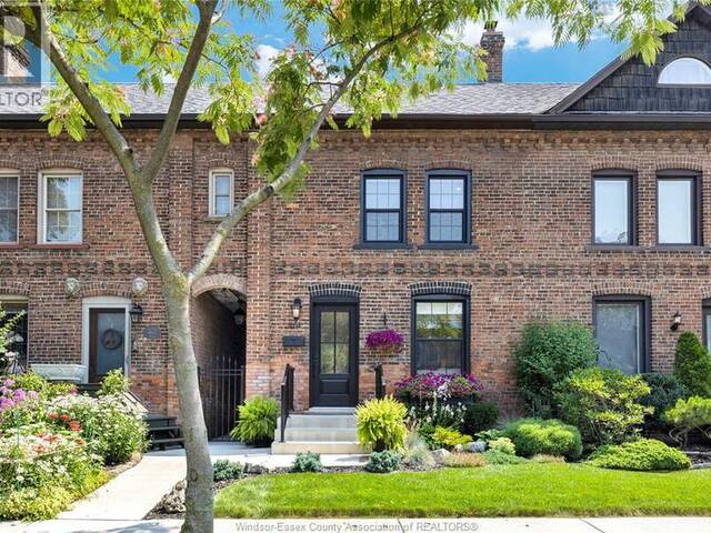 864 Monmouth ROAD Windsor Ontario, N8Y 3L4 - 2 Bedrooms Home For Sale