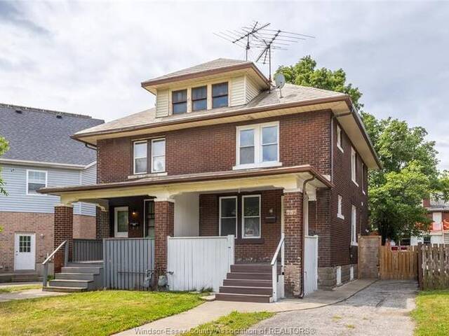 737 Piche Windsor Ontario, N9C 3G6 - 4 Bedrooms Home For Sale