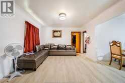 2605 ASKIN AVENUE | Windsor Ontario | Slide Image Seven