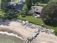 1695 HERITAGE Kingsville Ontario, N9Y 2E6