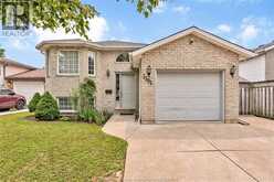 1391 FULLER CRESCENT | Windsor Ontario | Slide Image Three