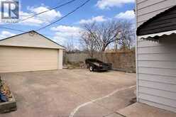 1116 WYANDOTTE East | Windsor Ontario | Slide Image Thirty