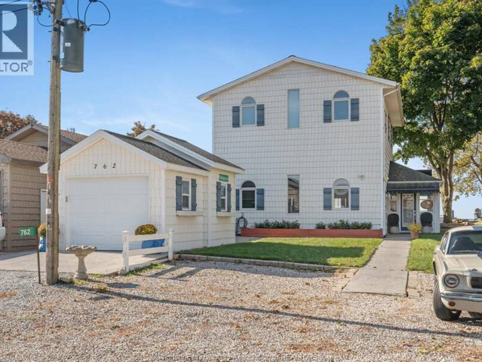 762 POINT PELEE DRIVE, Leamington, Ontario N8H 3V4