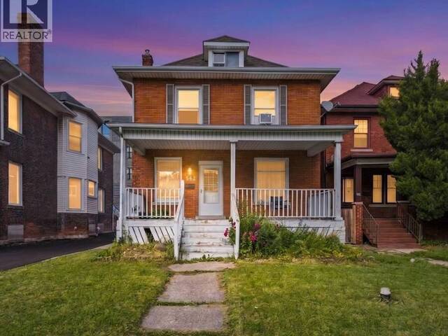 542 VICTORIA AVENUE Windsor Ontario, N9A 3M8 - 8 Bedrooms Home For Sale