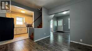 377 CHAPPELL | Windsor Ontario | Slide Image Ten