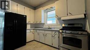 377 CHAPPELL | Windsor Ontario | Slide Image Eighteen