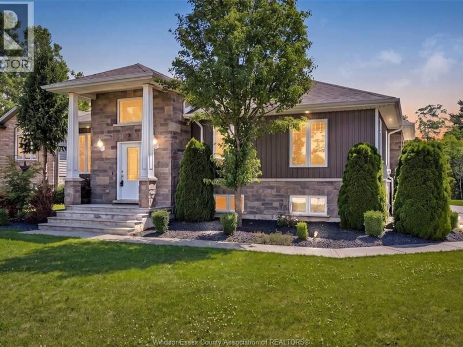 10 LISA STREET, Wheatley, Ontario N0P 2P0