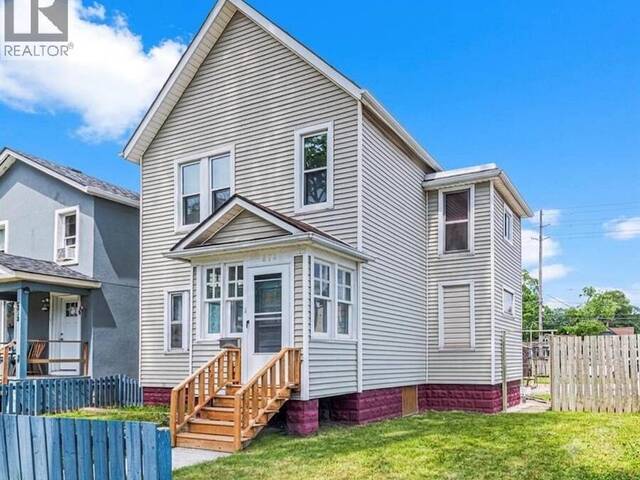 576 JANETTE Windsor Ontario, N9A 4Z5 - 4 Bedrooms Home For Sale