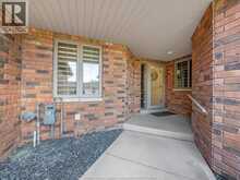 640 COMMISSO CRESCENT | LaSalle Ontario | Slide Image Five