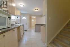 825 BRANT | Windsor Ontario | Slide Image Fourteen