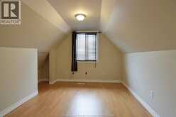 825 BRANT | Windsor Ontario | Slide Image Nineteen