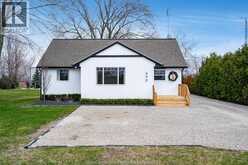 496 County Rd 34 | Kingsville Ontario | Slide Image Two