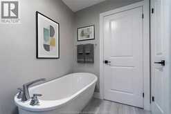38 Bordeaux PLACE | Chatham Ontario | Slide Image Eighteen