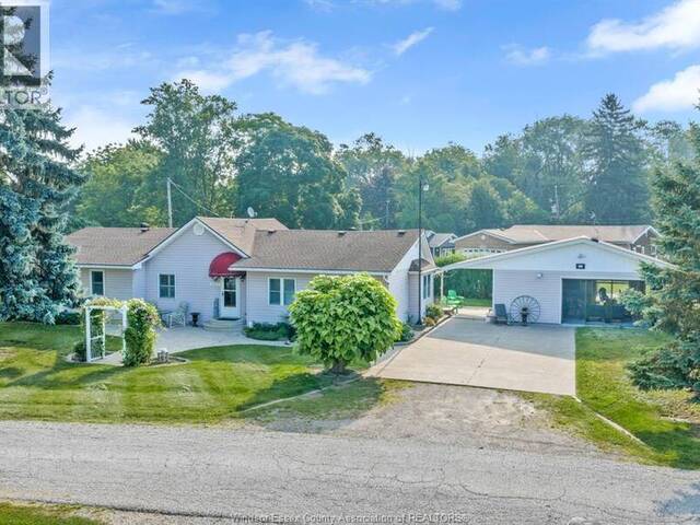290 WAWA CRESCENT Essex Ontario, N0R 1G0 - 3 Bedrooms Waterfront Home For sale
