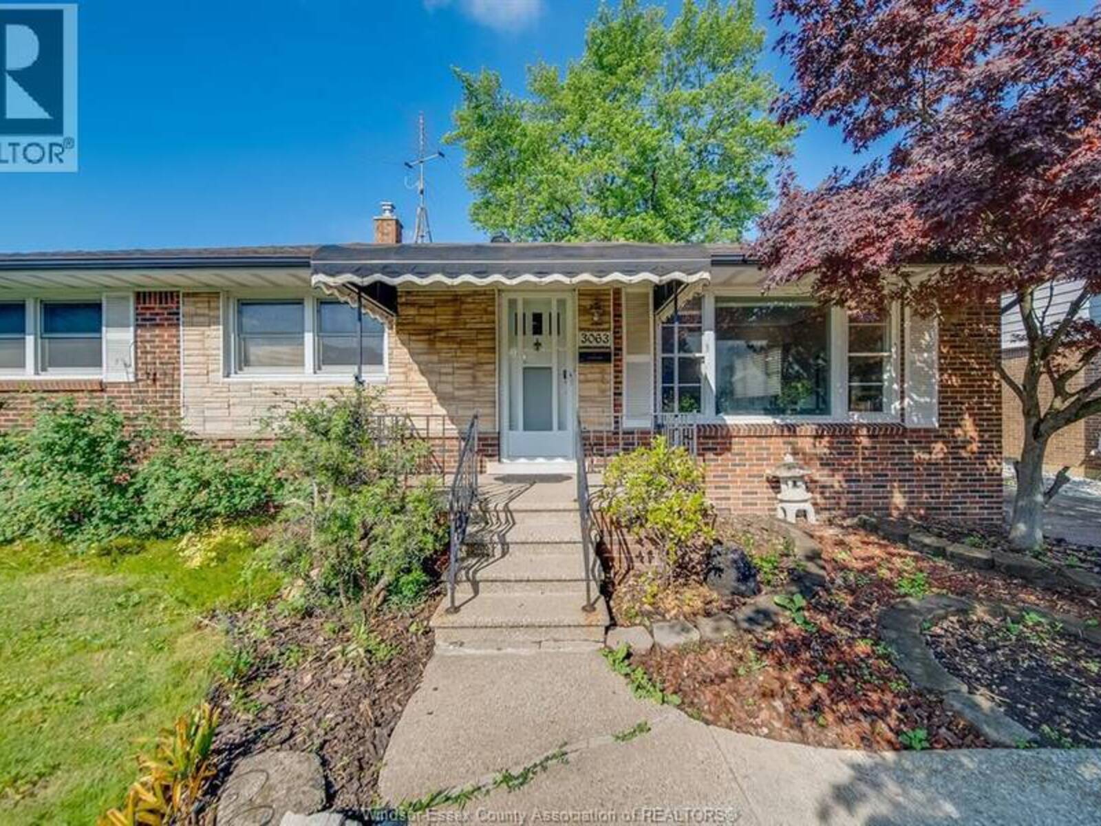 3063 BRUCE AVENUE, Windsor, Ontario N9E 1W3