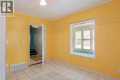 361 JOSEPHINE | Windsor Ontario | Slide Image Seven
