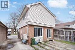 8665 DARLINGTON CRESCENT | Windsor Ontario | Slide Image Twenty-five