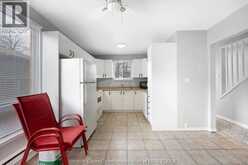 8665 DARLINGTON CRESCENT | Windsor Ontario | Slide Image Nine
