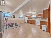 24 CAMELOT AVENUE | Leamington Ontario | Slide Image Forty