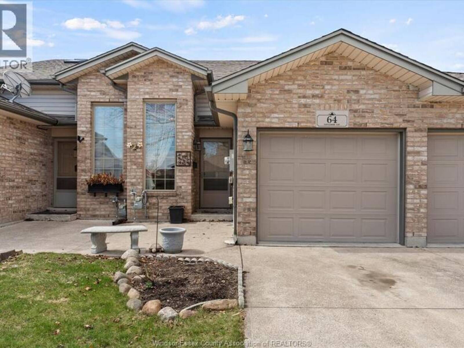 64 TOFFLEMIRE COURT, Amherstburg, Ontario N9V 4E4