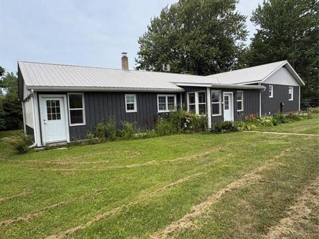 949 East West Rd Pelee Island Ontario, N0R 1M0 - 3 Bedrooms Home For Sale