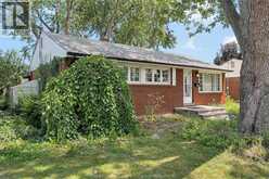 3660 ROXBOROUGH | Windsor Ontario | Slide Image Three