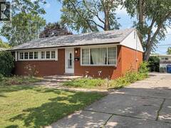 3660 ROXBOROUGH Windsor Ontario, N9E 3A2