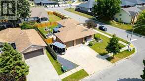 682 RICHMOND | Amherstburg Ontario | Slide Image Thirty-eight