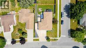 682 RICHMOND | Amherstburg Ontario | Slide Image Forty-one