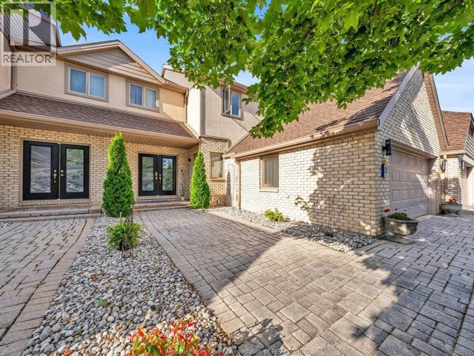 174 CRYSTAL HARBOUR, LaSalle, Ontario N9J 3M8