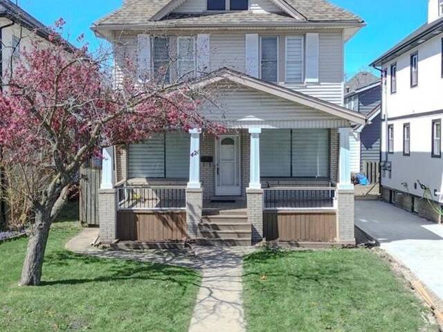 421 HALL Windsor Ontario, N9A 2L7 - 5 Bedrooms Home For Sale