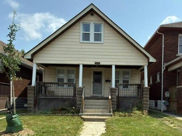 1580 DUFFERIN Windsor Ontario, N8X 3K5 - 6 Bedrooms Home For Sale