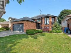 682 MICHAEL DRIVE Tecumseh Ontario, N8N 4N2
