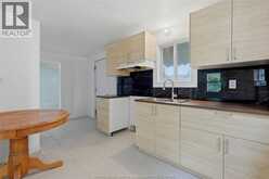 521 BROCK STREET | Windsor Ontario | Slide Image Nine