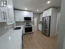 1484 VICTORIA AVENUE | Windsor Ontario | Slide Image Ten