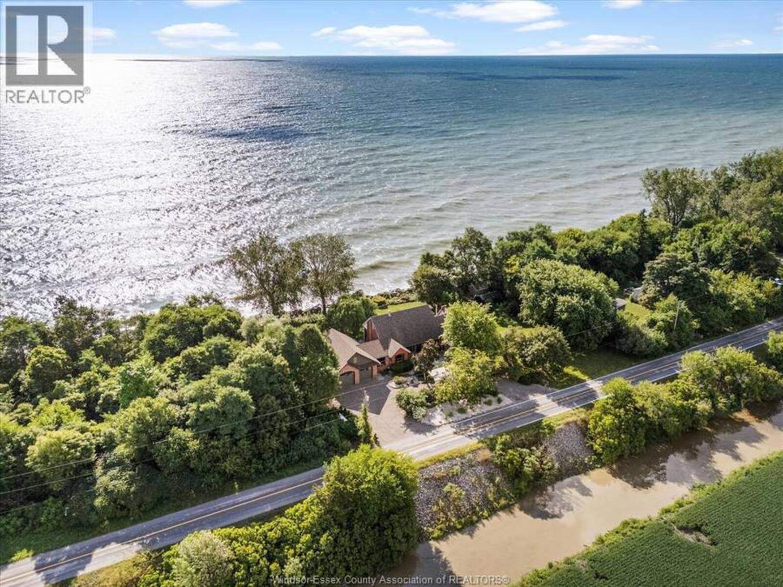 266 EAST BEACH ROAD, Leamington, Ontario N8H 3V7