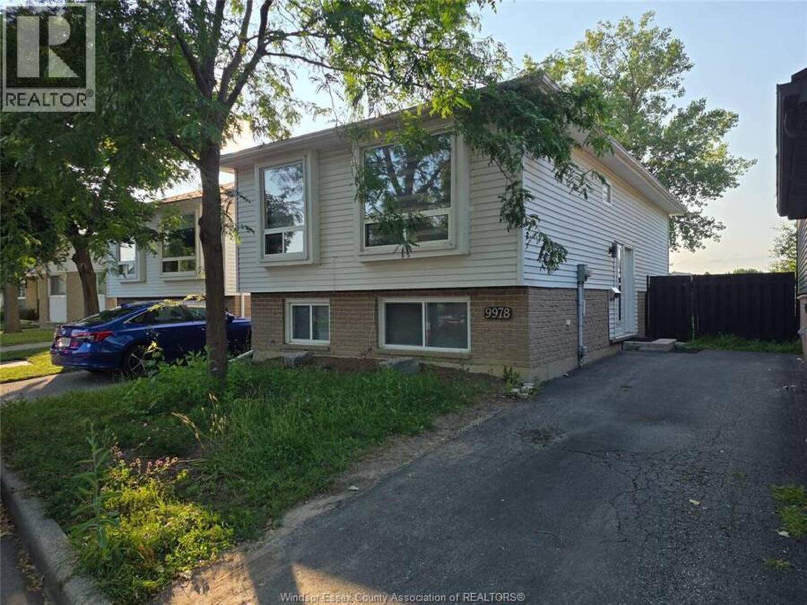 9978 FOREST GLADE COURT Unit# 5, Windsor, Ontario N8R 2B9